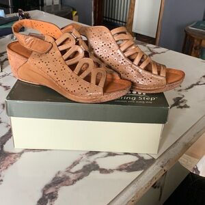 Spring Step Inocencia Wedges NWB